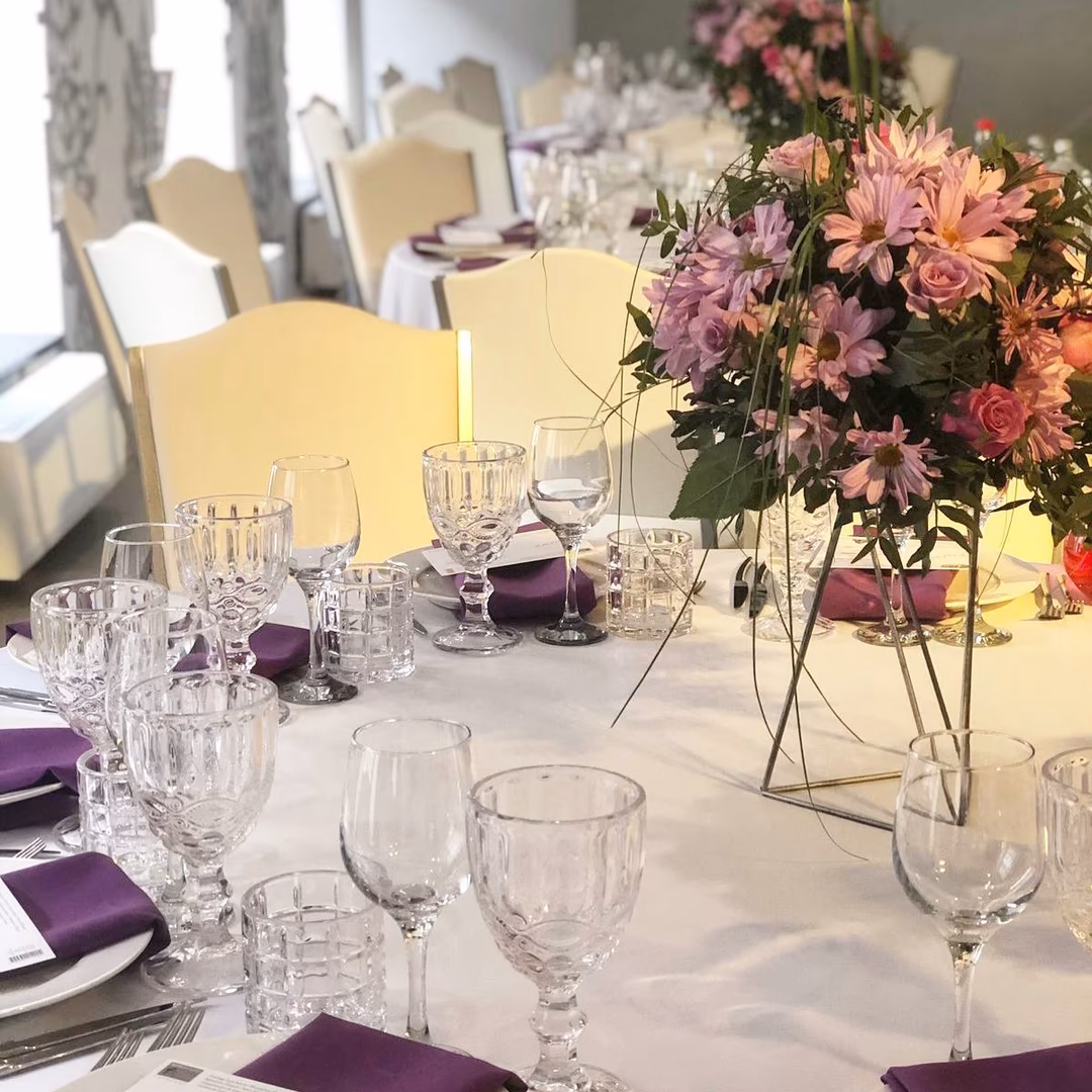 Bröllopsdekoration – eleganta detaljer för ceremoni och fest